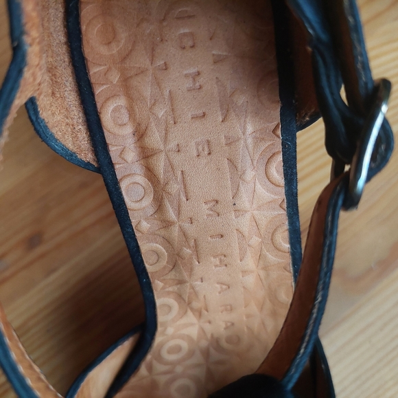 Chi Mihara Suede Pumps w/ black bow tie - Picture 4 of 12